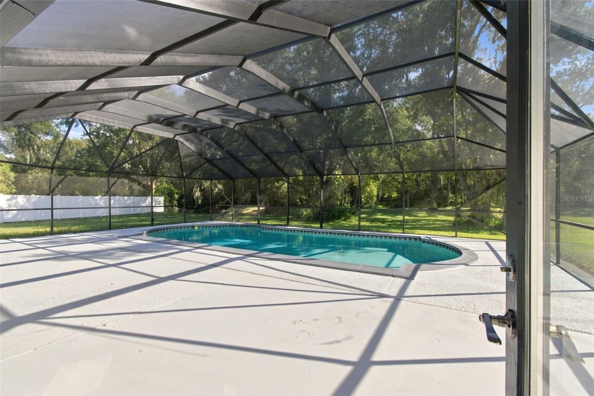 7233 WOODBROOK DRIVE — photo 40 of 57