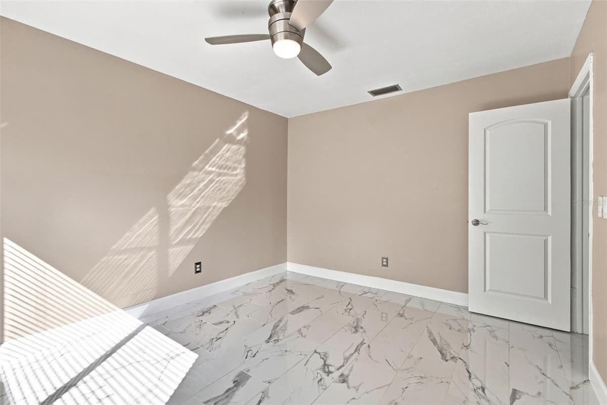 7233 WOODBROOK DRIVE — photo 33 of 57