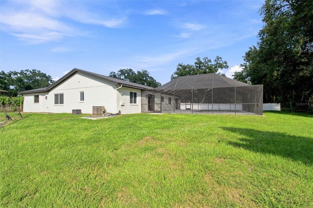 7233 WOODBROOK DRIVE — photo 45 of 57