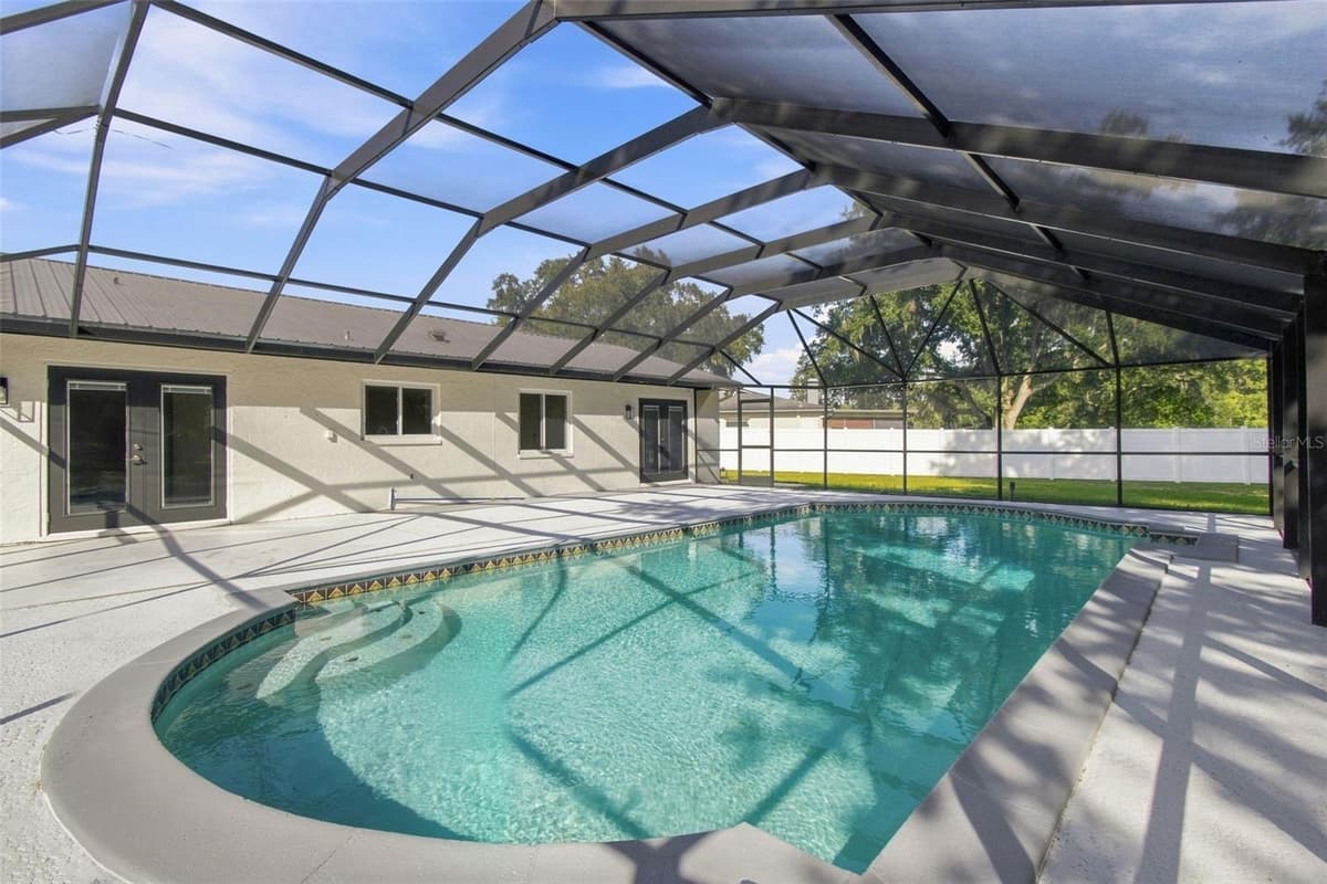 7233 WOODBROOK DRIVE — photo 43 of 57