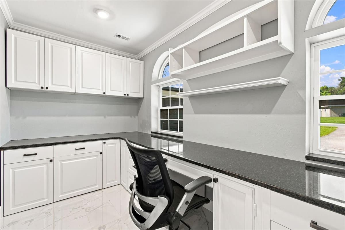 7233 WOODBROOK DRIVE — photo 14 of 57