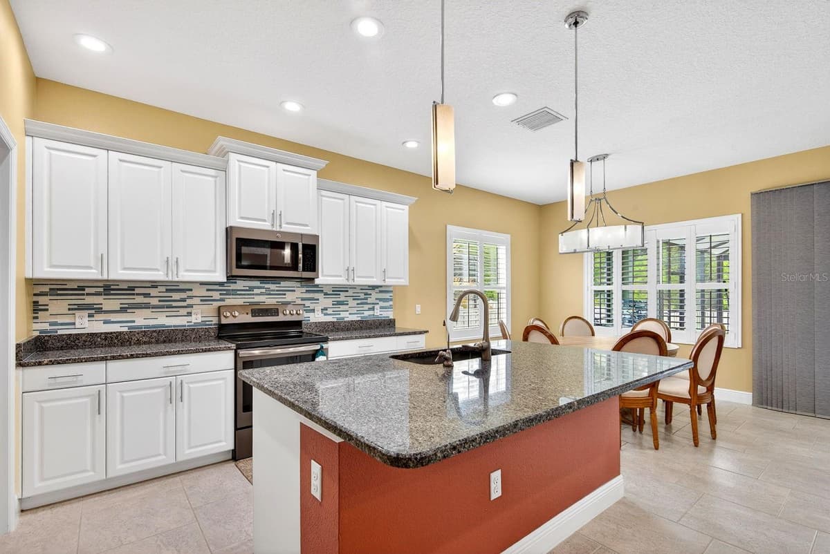 7428 RIDGELAKE CIRCLE — photo 15 of 64