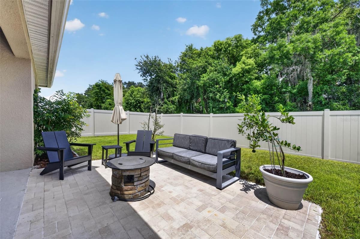 2291 DELHI PLACE — photo 19 of 36