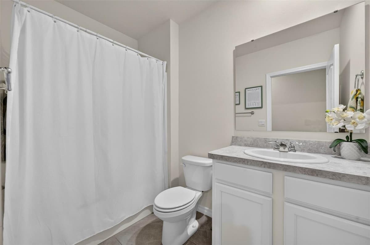 2291 DELHI PLACE — photo 15 of 36