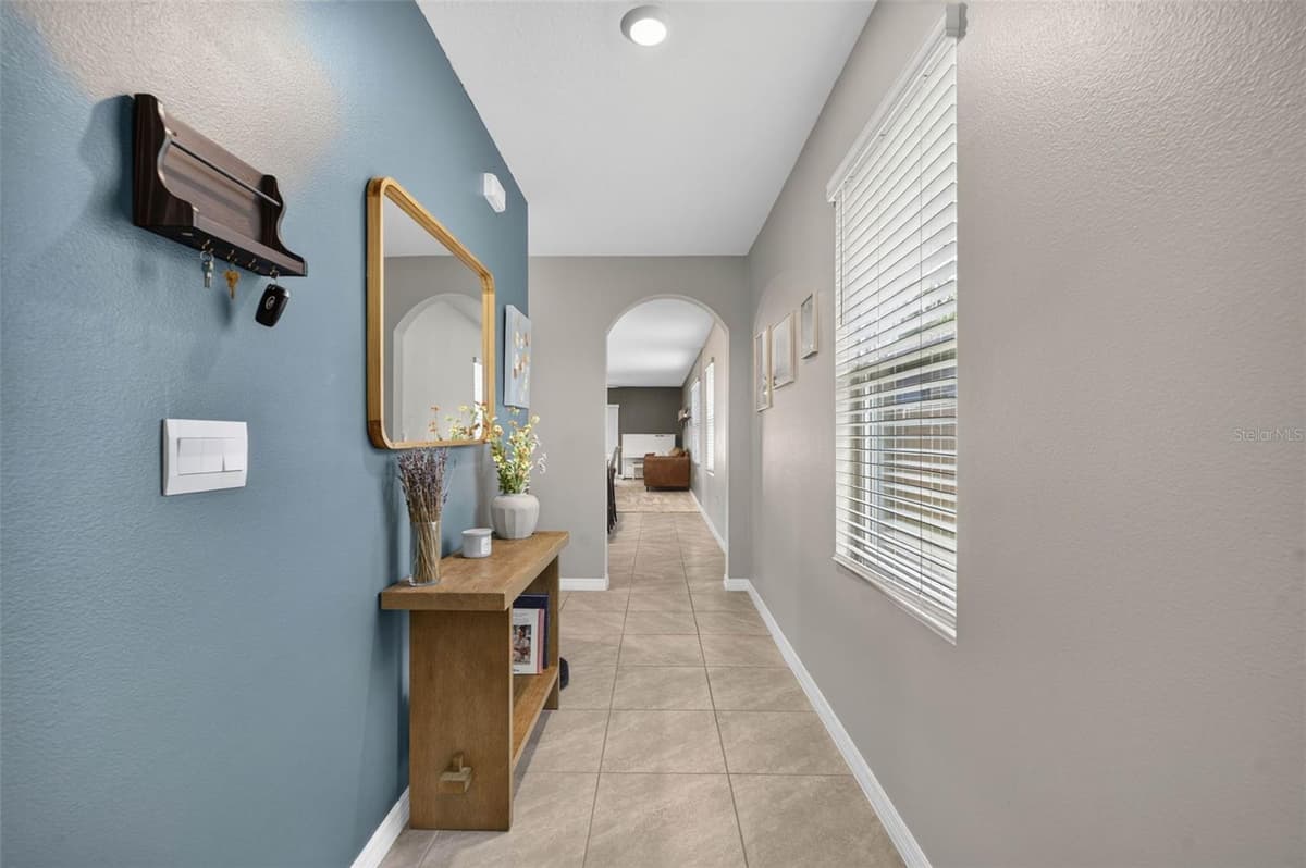 2291 DELHI PLACE — photo 16 of 36