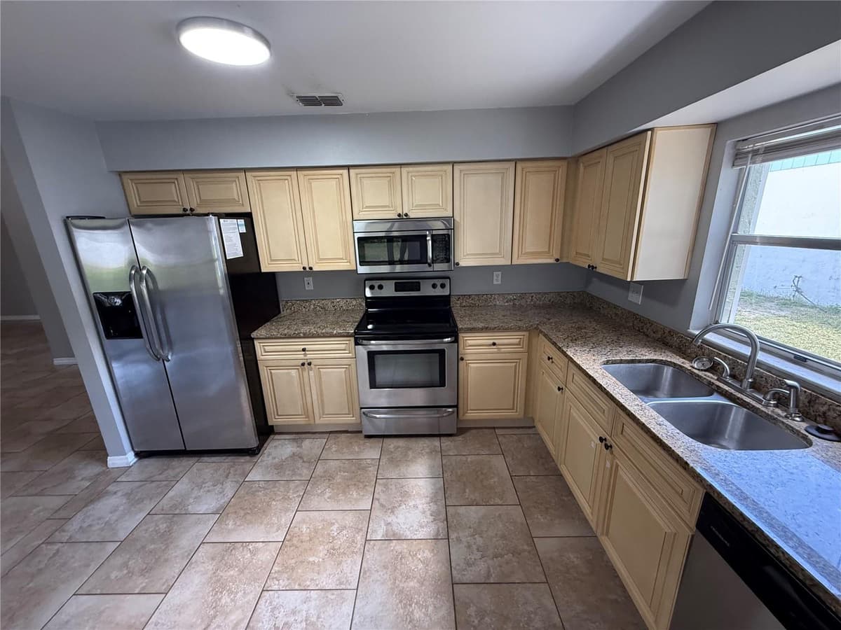 12803 SLIPPERY ELM COURT — photo 8 of 18