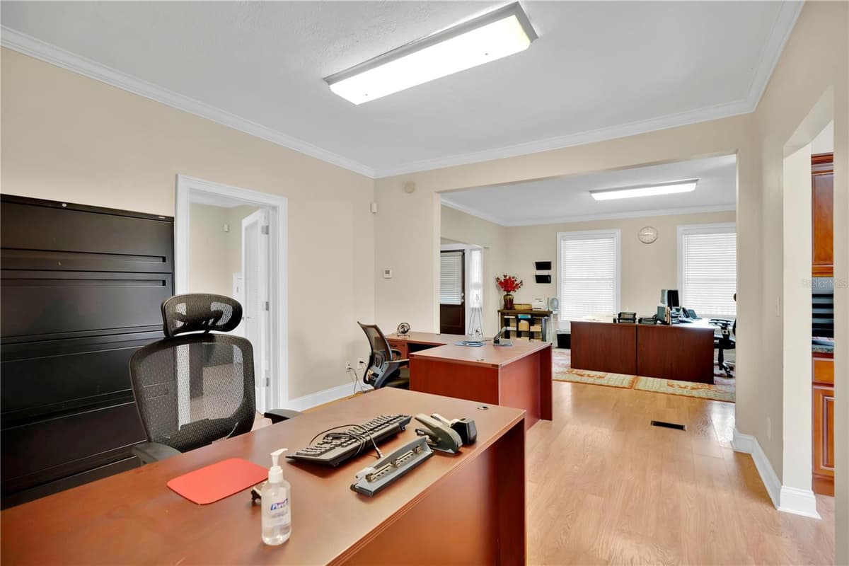 901 WASHINGTON STREET — photo 13 of 37