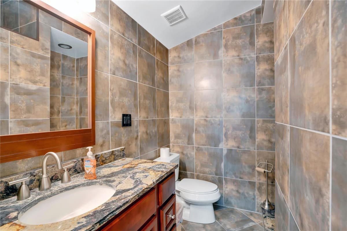901 WASHINGTON STREET — photo 14 of 37