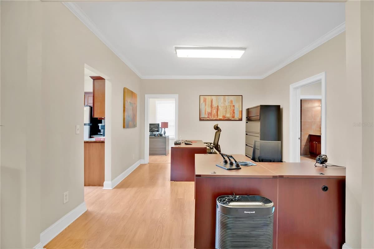 901 WASHINGTON STREET — photo 8 of 37