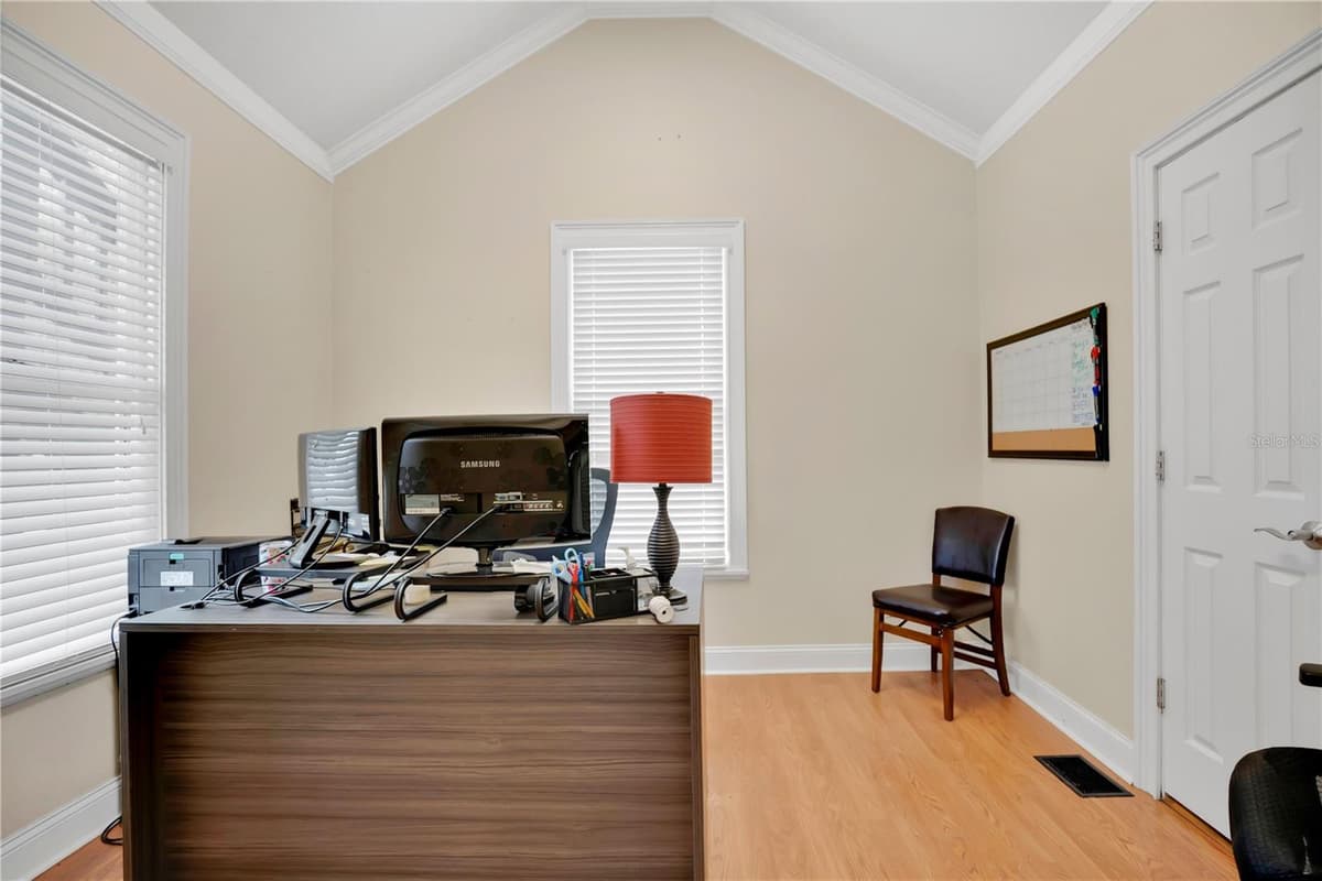 901 WASHINGTON STREET — photo 16 of 37