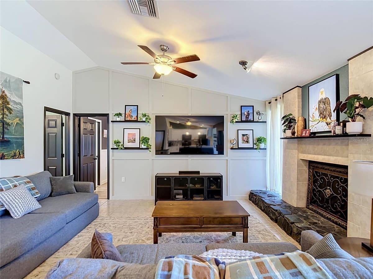 9902 STEPHENSON DRIVE — photo 8 of 57