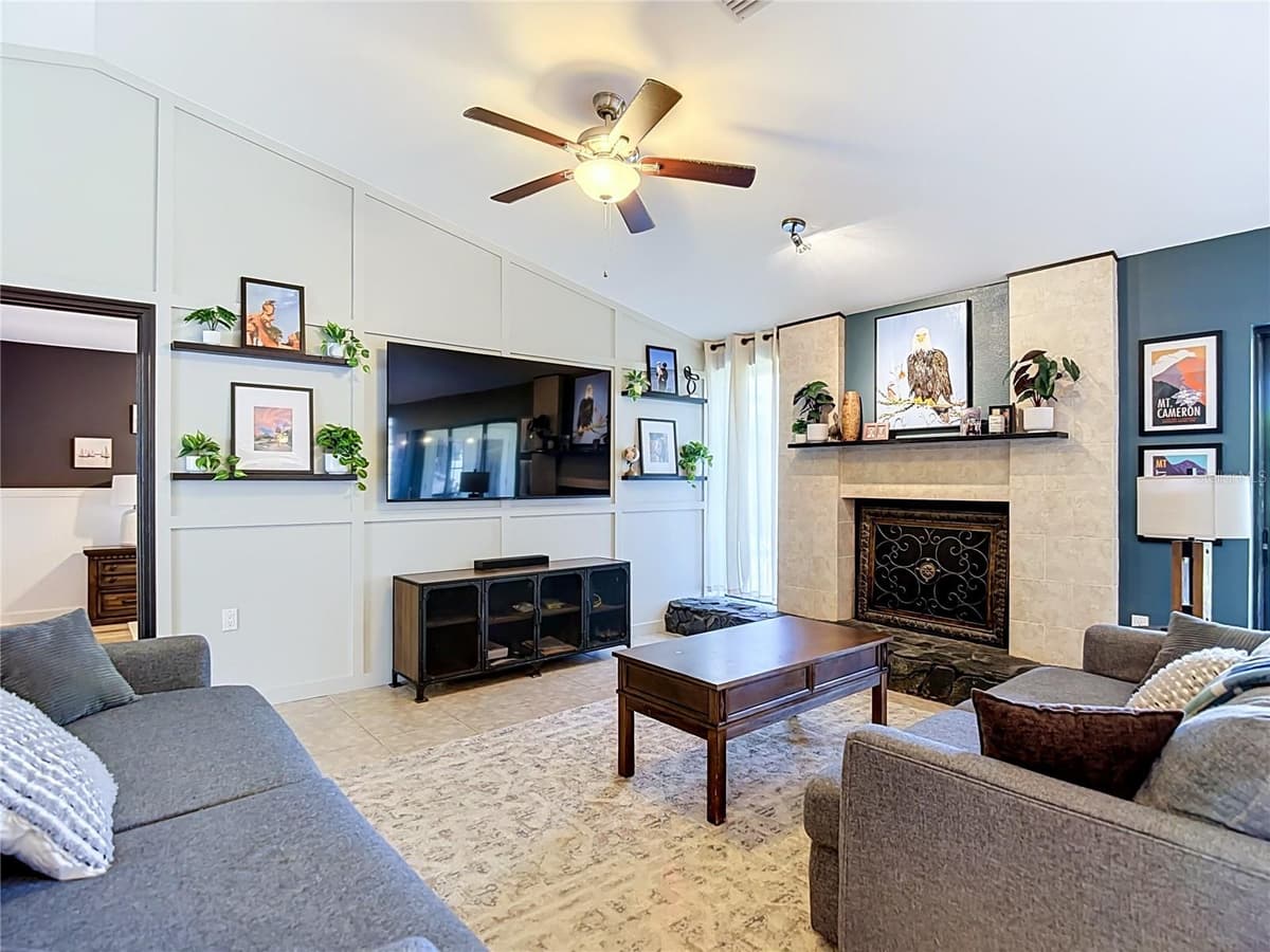 9902 STEPHENSON DRIVE — photo 12 of 57