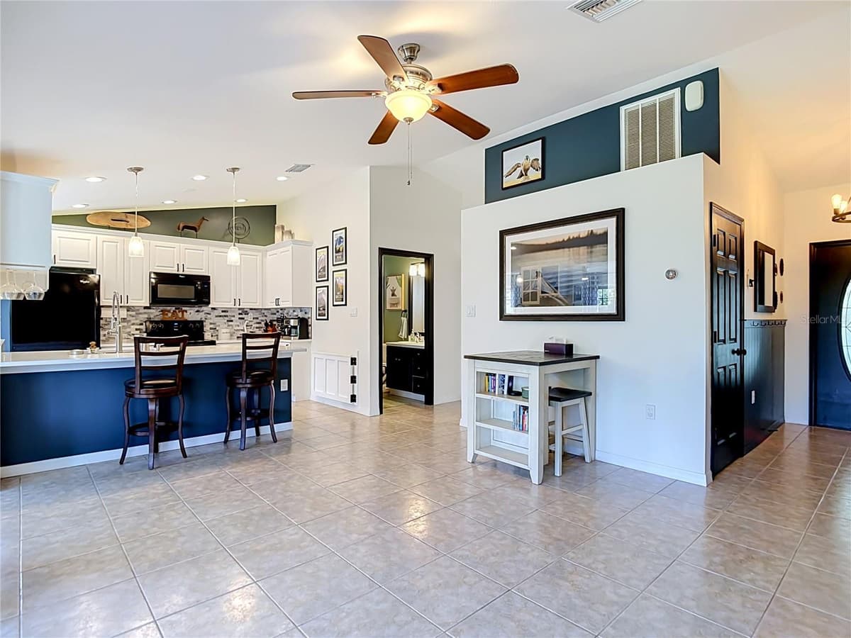 9902 STEPHENSON DRIVE — photo 14 of 57
