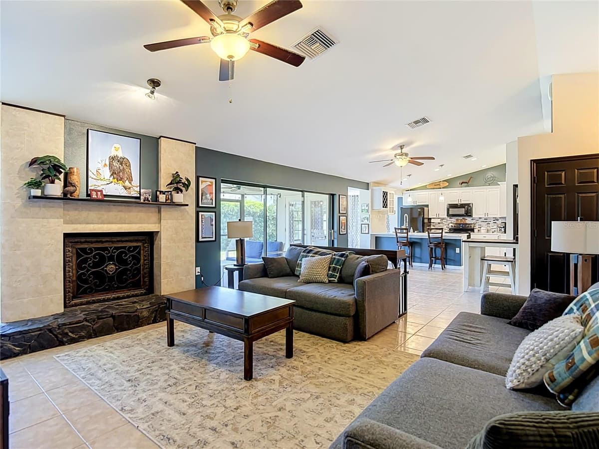 9902 STEPHENSON DRIVE — photo 11 of 57