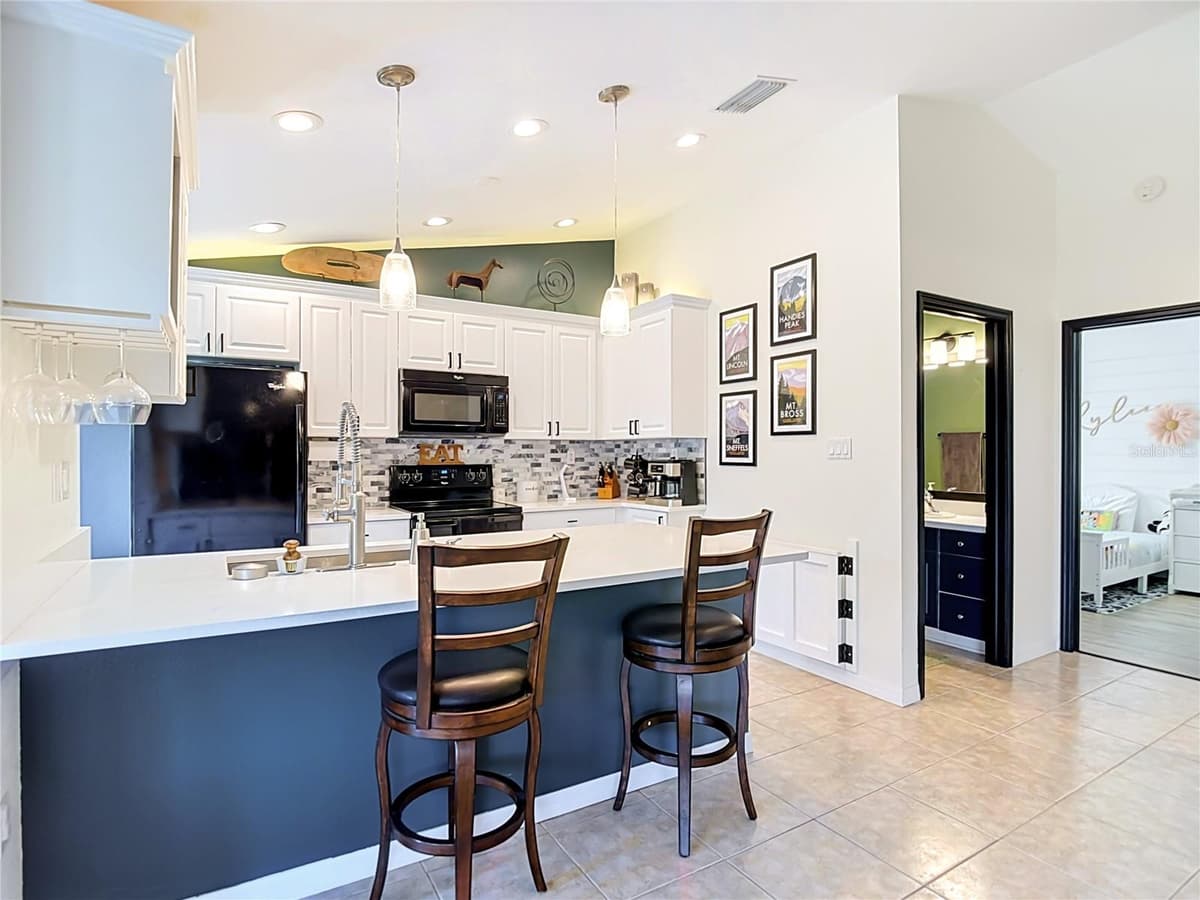 9902 STEPHENSON DRIVE — photo 17 of 57