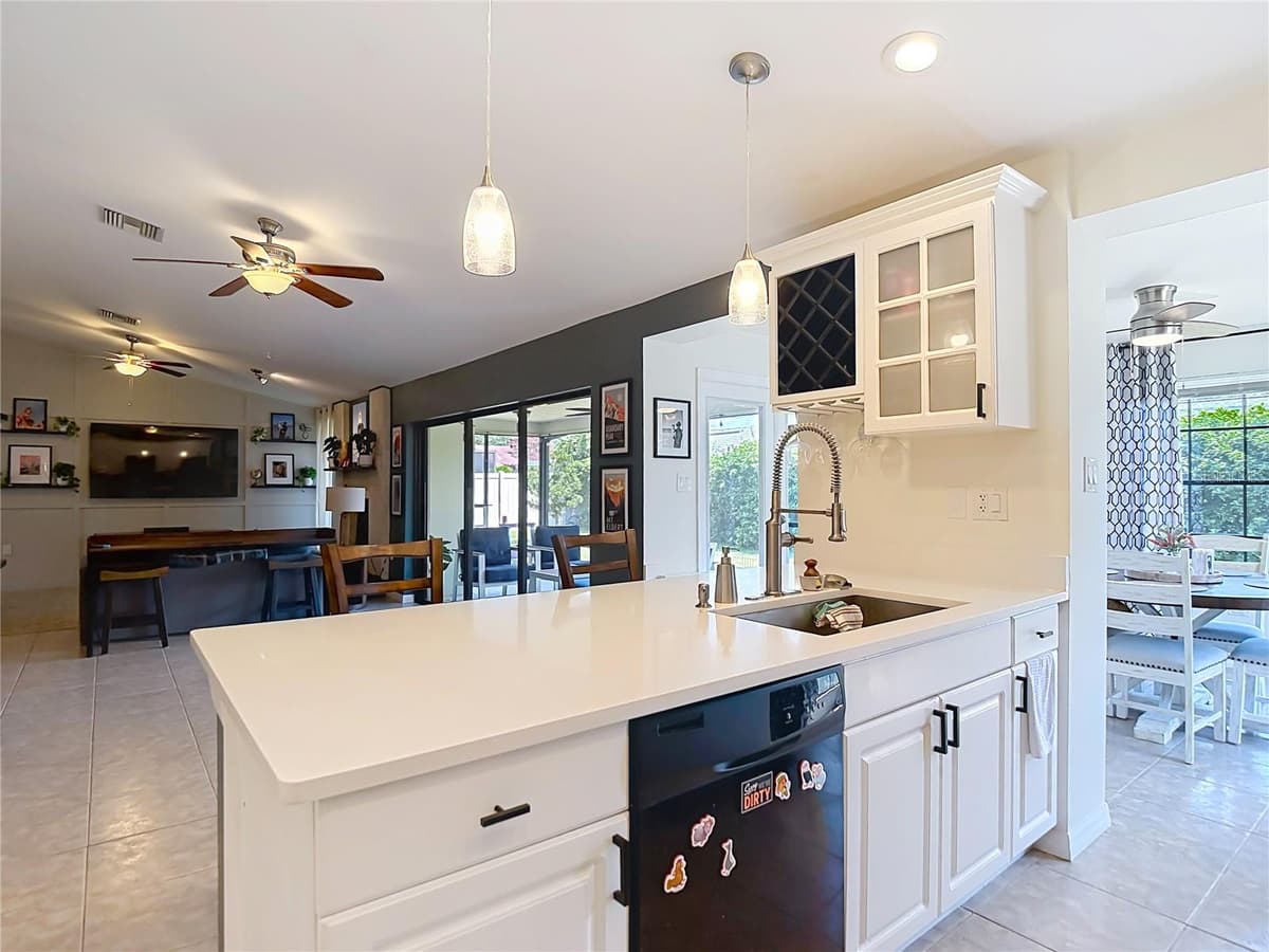 9902 STEPHENSON DRIVE — photo 20 of 57