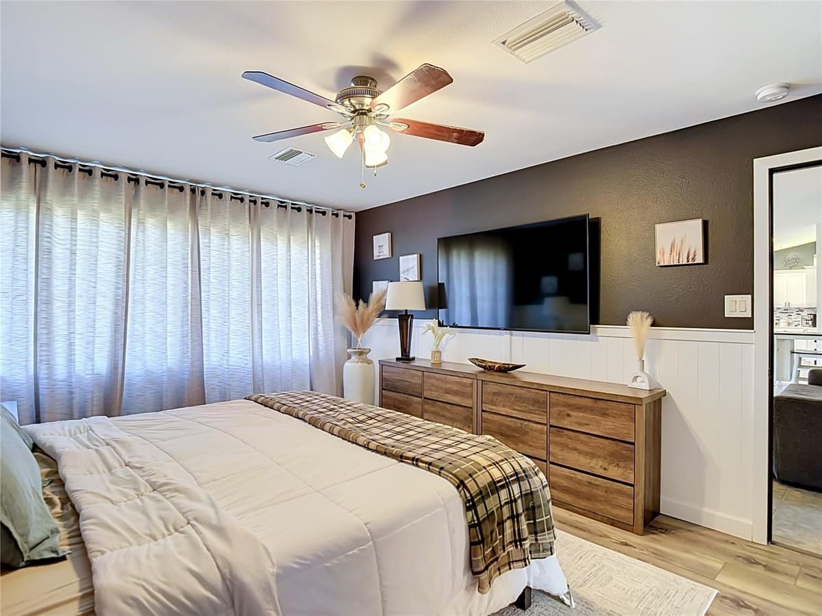 9902 STEPHENSON DRIVE — photo 35 of 57