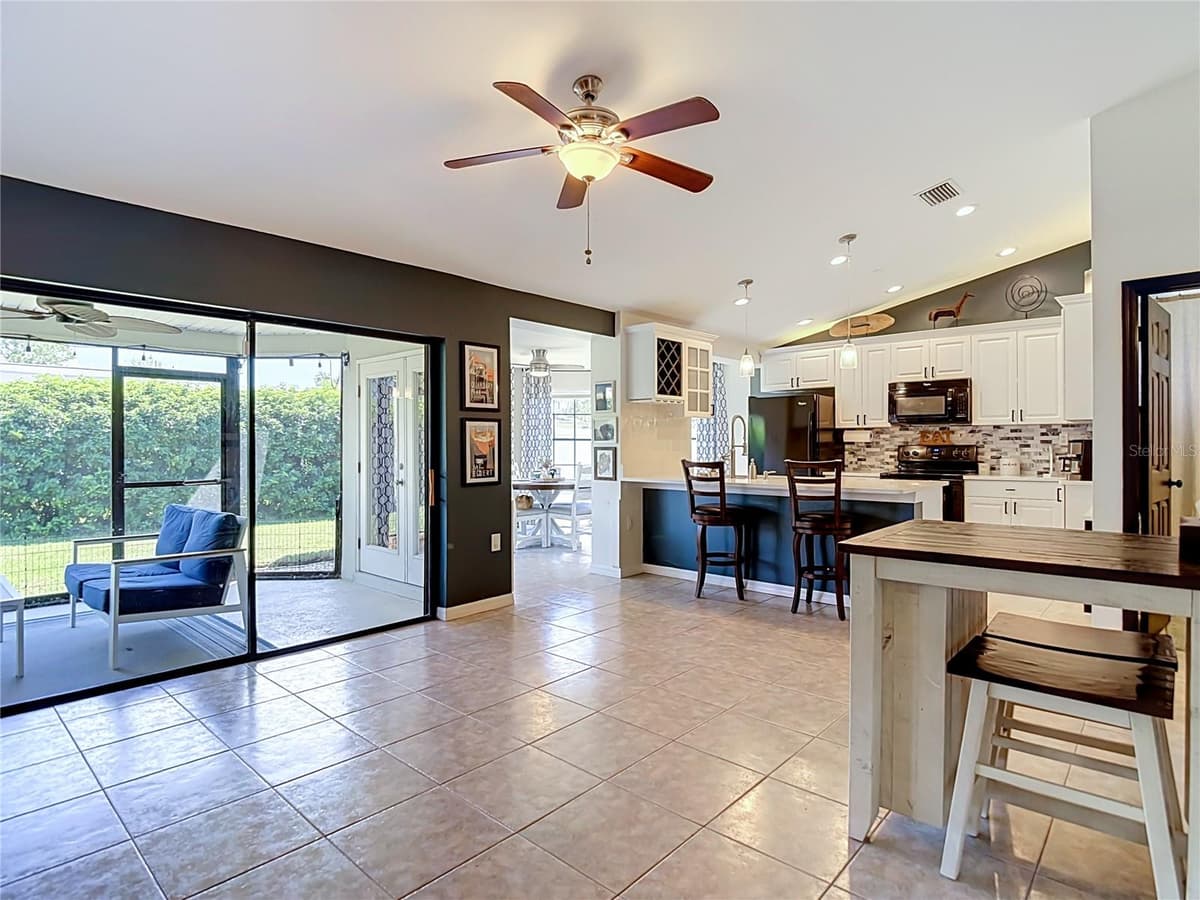 9902 STEPHENSON DRIVE — photo 13 of 57