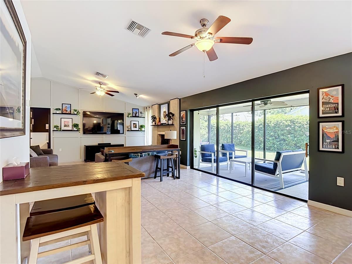 9902 STEPHENSON DRIVE — photo 16 of 57