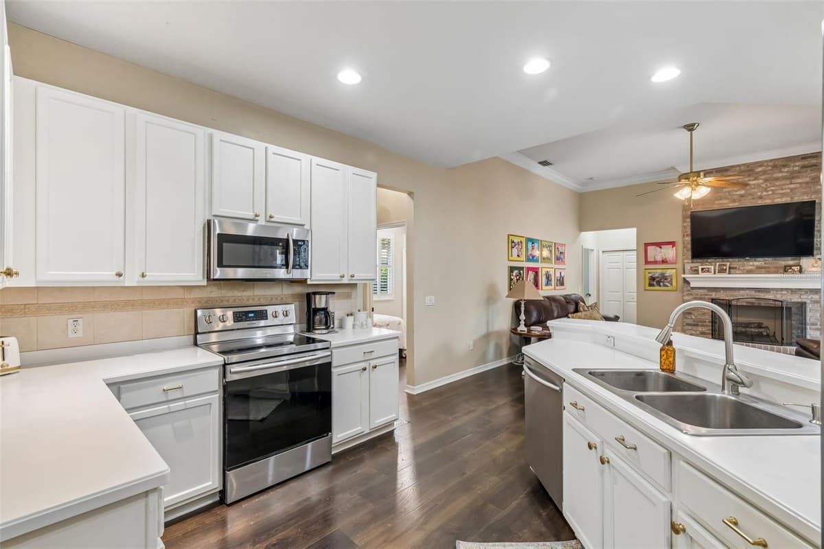 3618 CORDGRASS DRIVE — photo 17 of 76