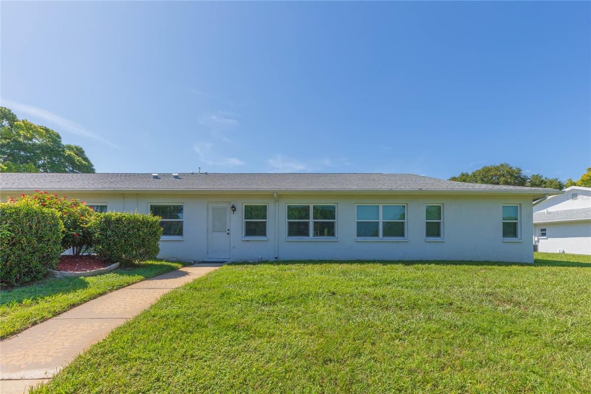 8423 PEBBLE DRIVE — photo 38 of 40