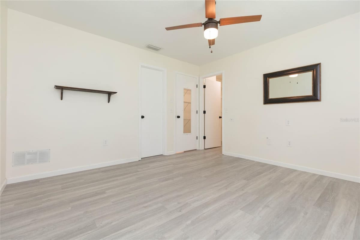 8423 PEBBLE DRIVE — photo 22 of 40