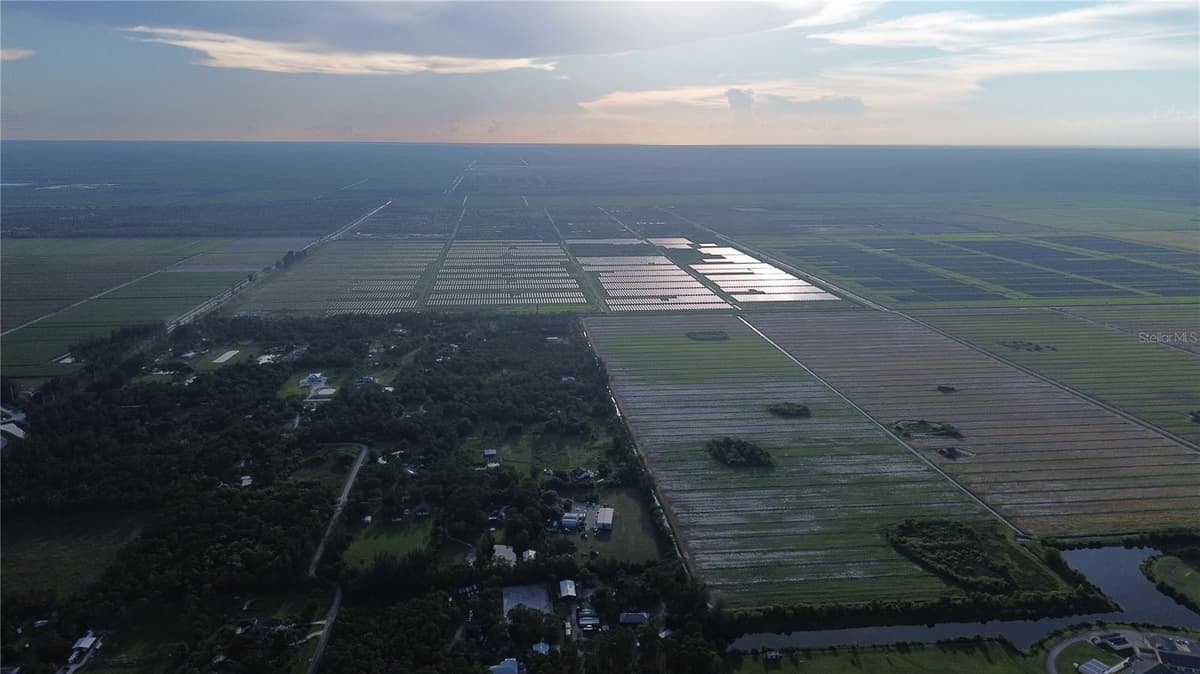 17770 64TH PLACE — photo 42 of 43