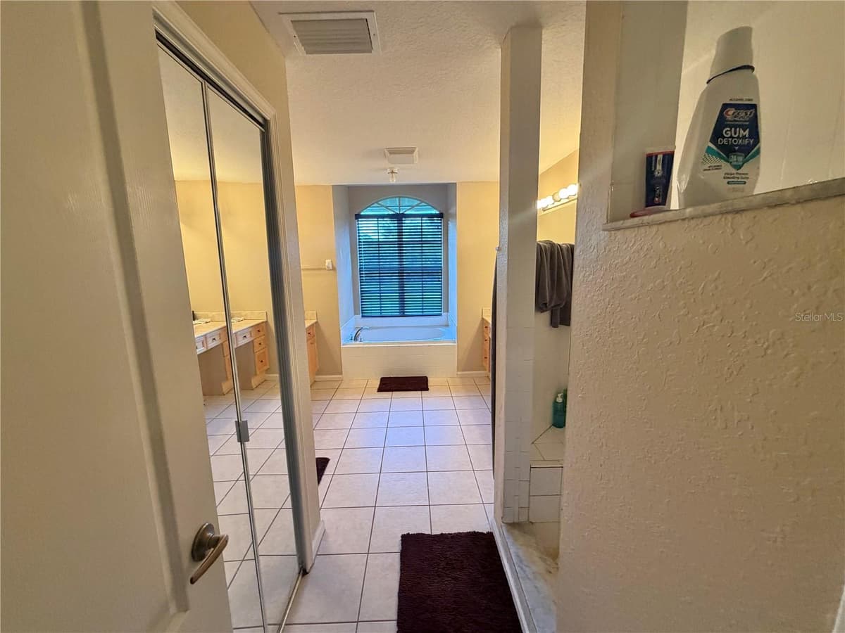 17770 64TH PLACE — photo 22 of 43