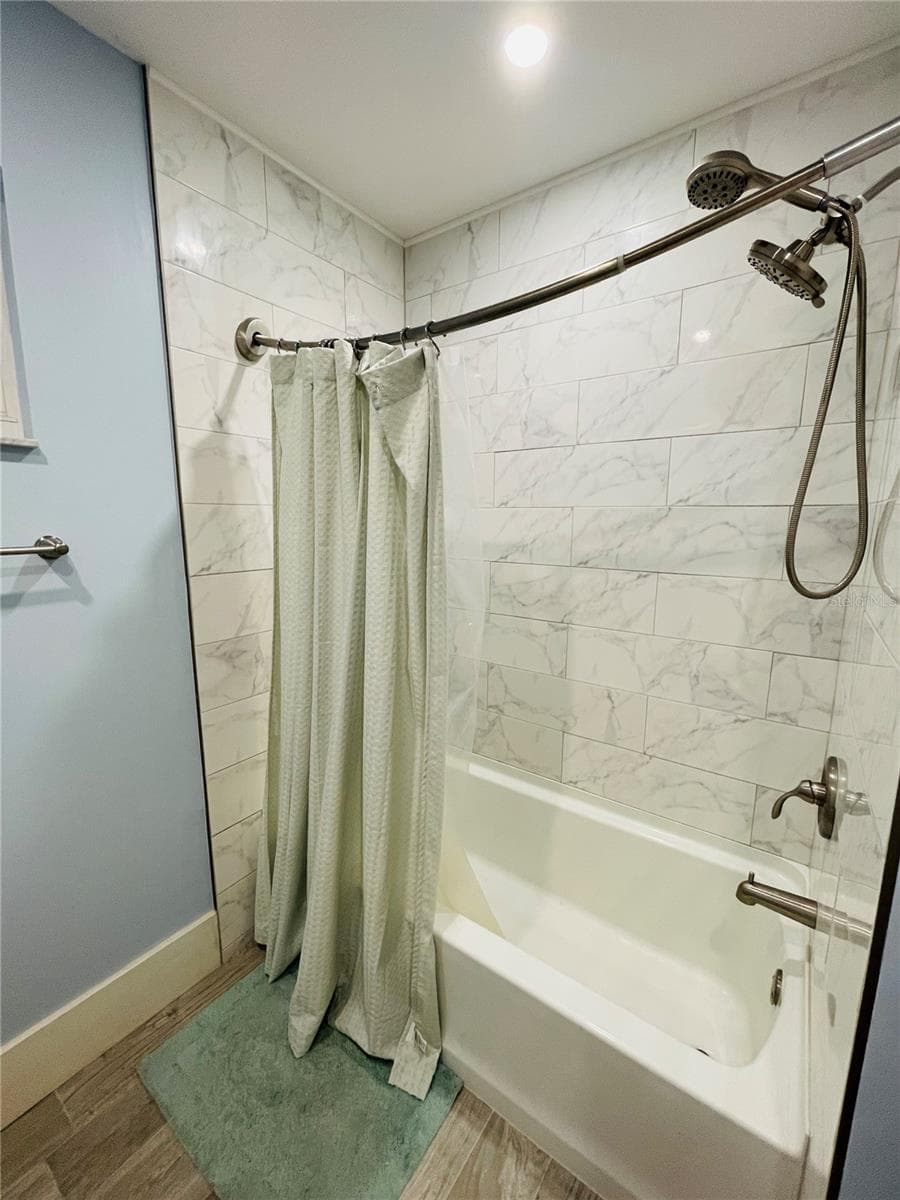 6081 63RD STREET — photo 15 of 29
