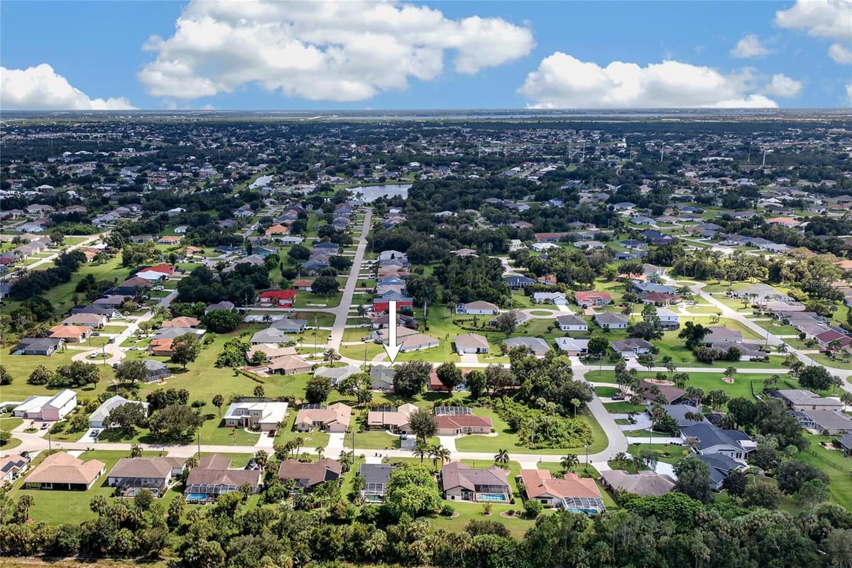 86 SANTAREM CIRCLE — photo 2 of 52
