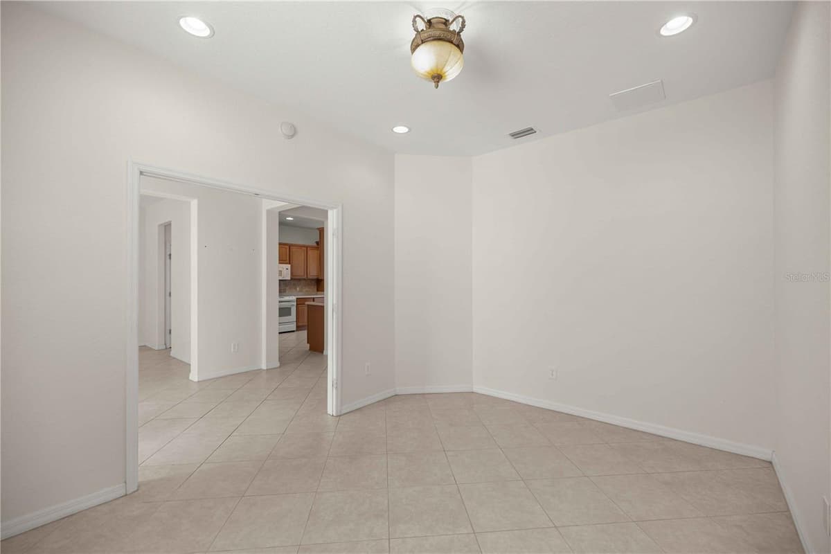 11811 91ST CIRCLE — photo 14 of 53