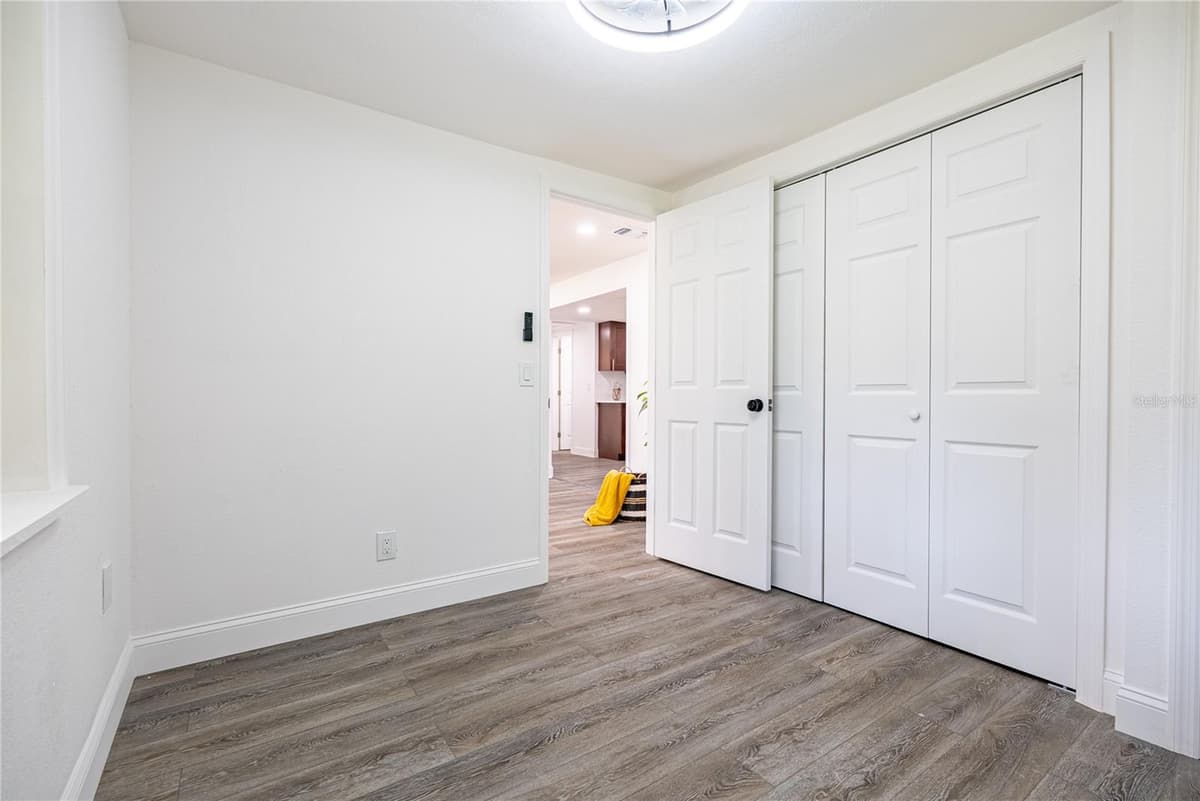 11303 CHICAGO AVENUE — photo 22 of 33