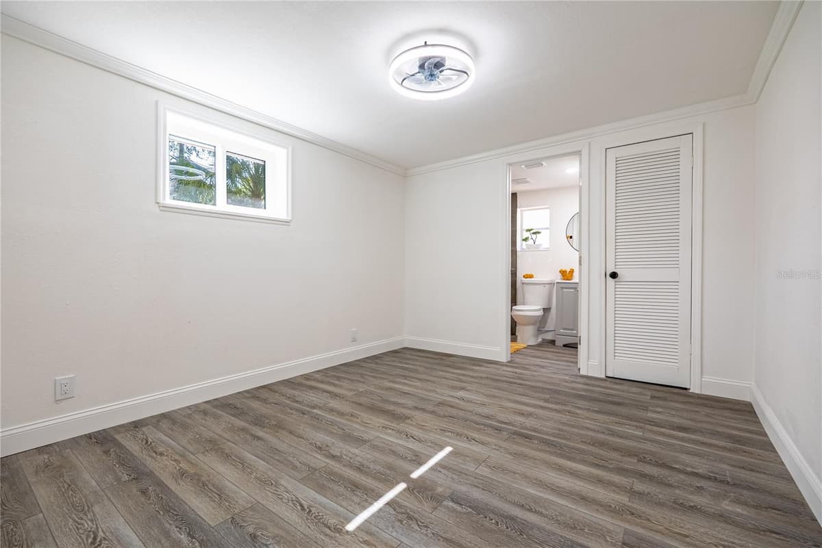 11303 CHICAGO AVENUE — photo 15 of 33