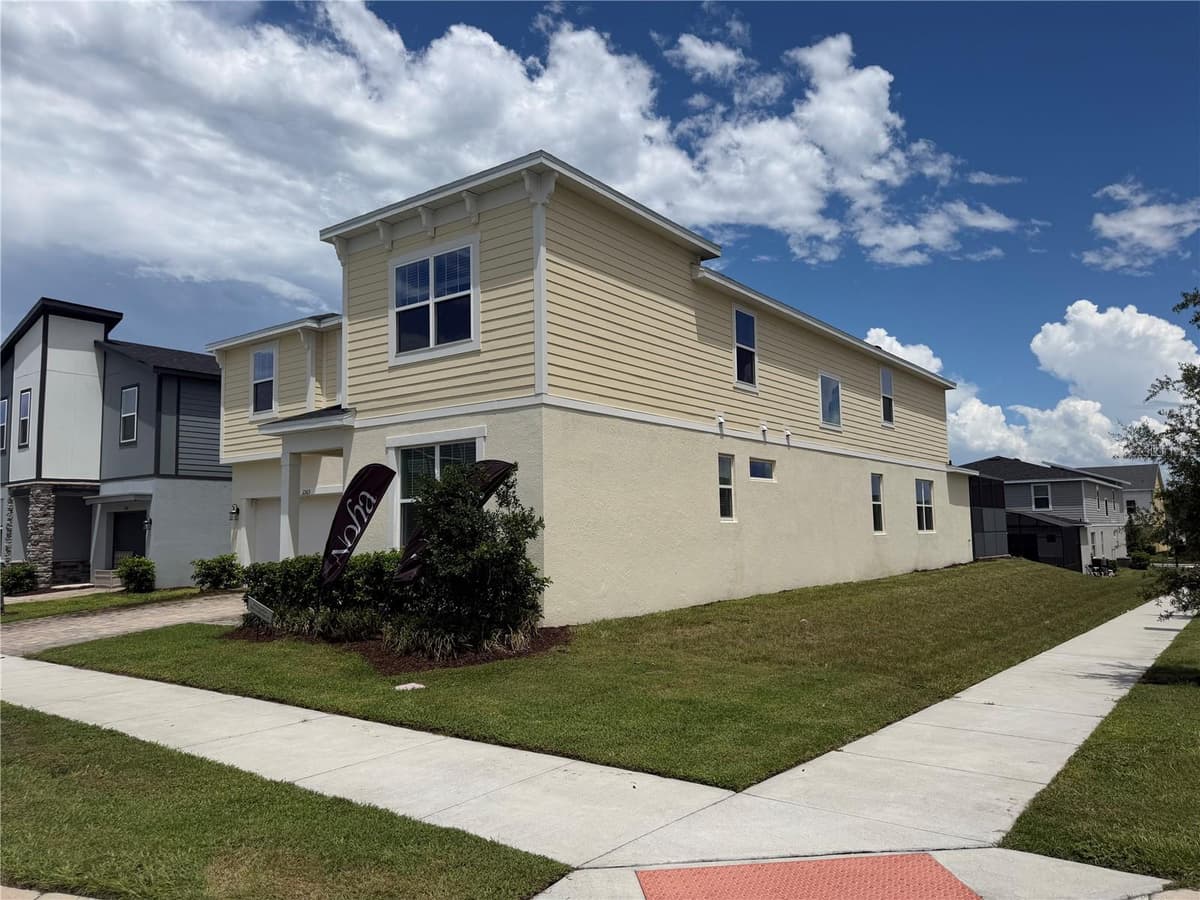 2303 SEA ROCK ROSE TRAIL — photo 2 of 28