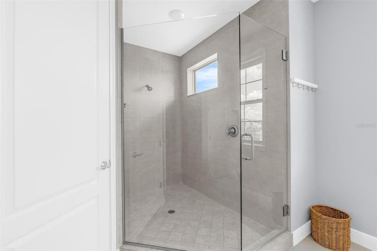 13031 STANTHORNE AVENUE — photo 35 of 60