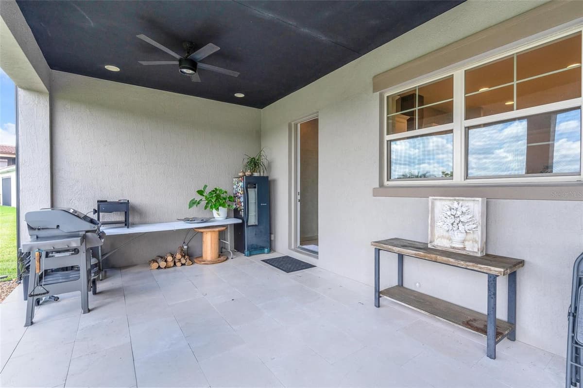13031 STANTHORNE AVENUE — photo 19 of 60