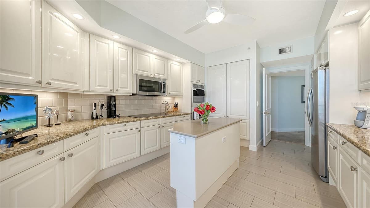 1241 GULF OF MEXICO DRIVE — photo 27 of 78