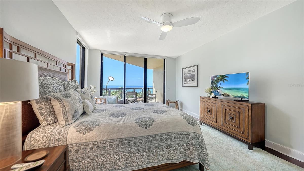 1241 GULF OF MEXICO DRIVE — photo 37 of 78