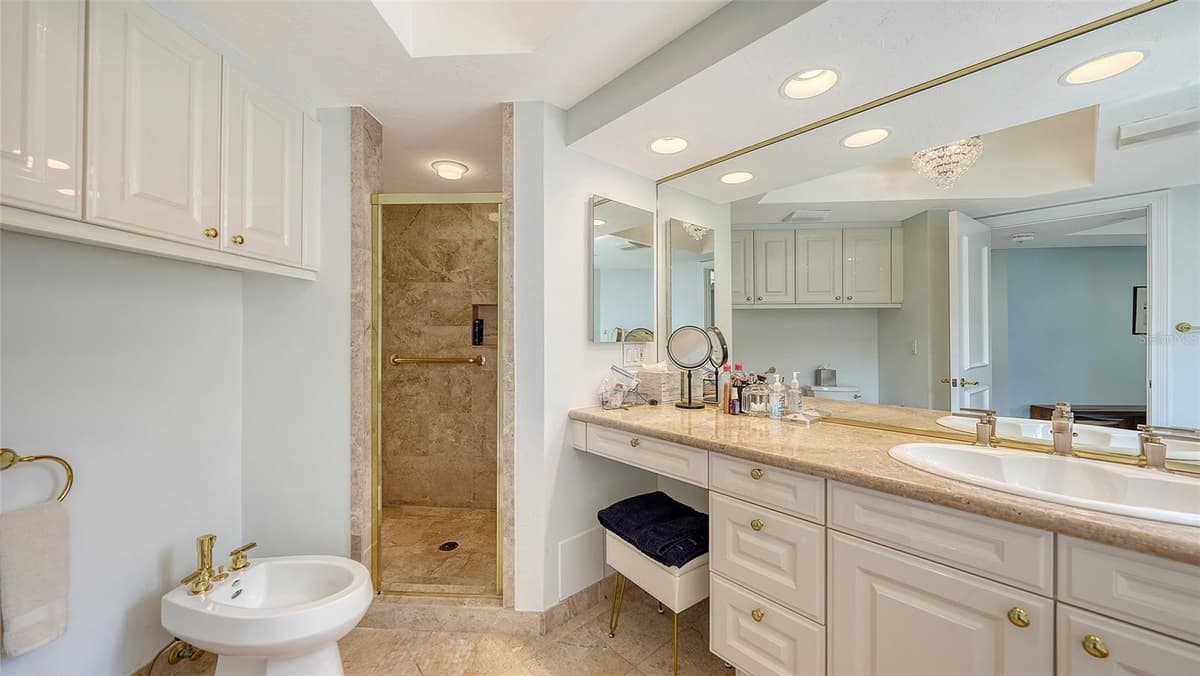 1241 GULF OF MEXICO DRIVE — photo 46 of 78