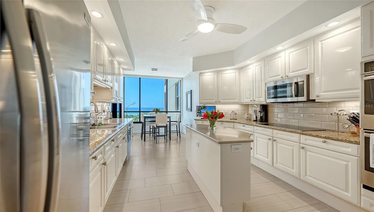 1241 GULF OF MEXICO DRIVE — photo 21 of 78