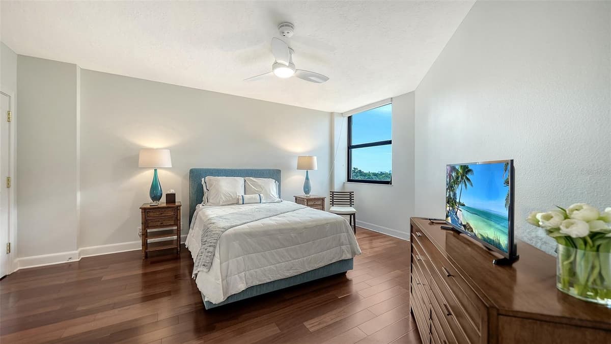 1241 GULF OF MEXICO DRIVE — photo 48 of 78