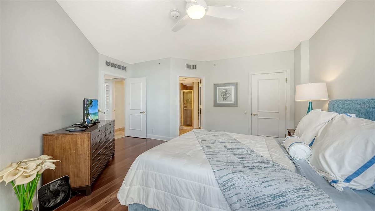 1241 GULF OF MEXICO DRIVE — photo 51 of 78