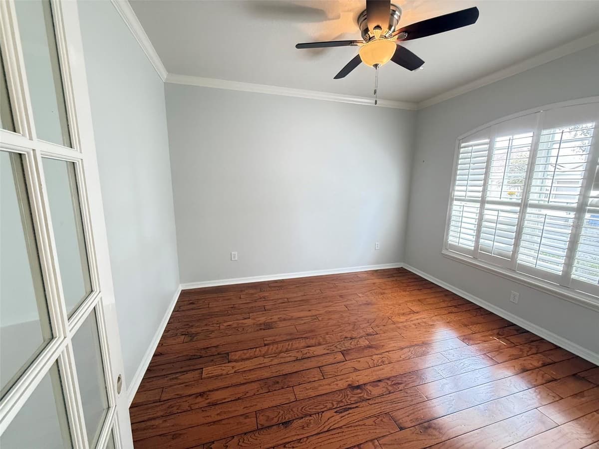8523 NORTHTON GROVES BOULEVARD — photo 7 of 28
