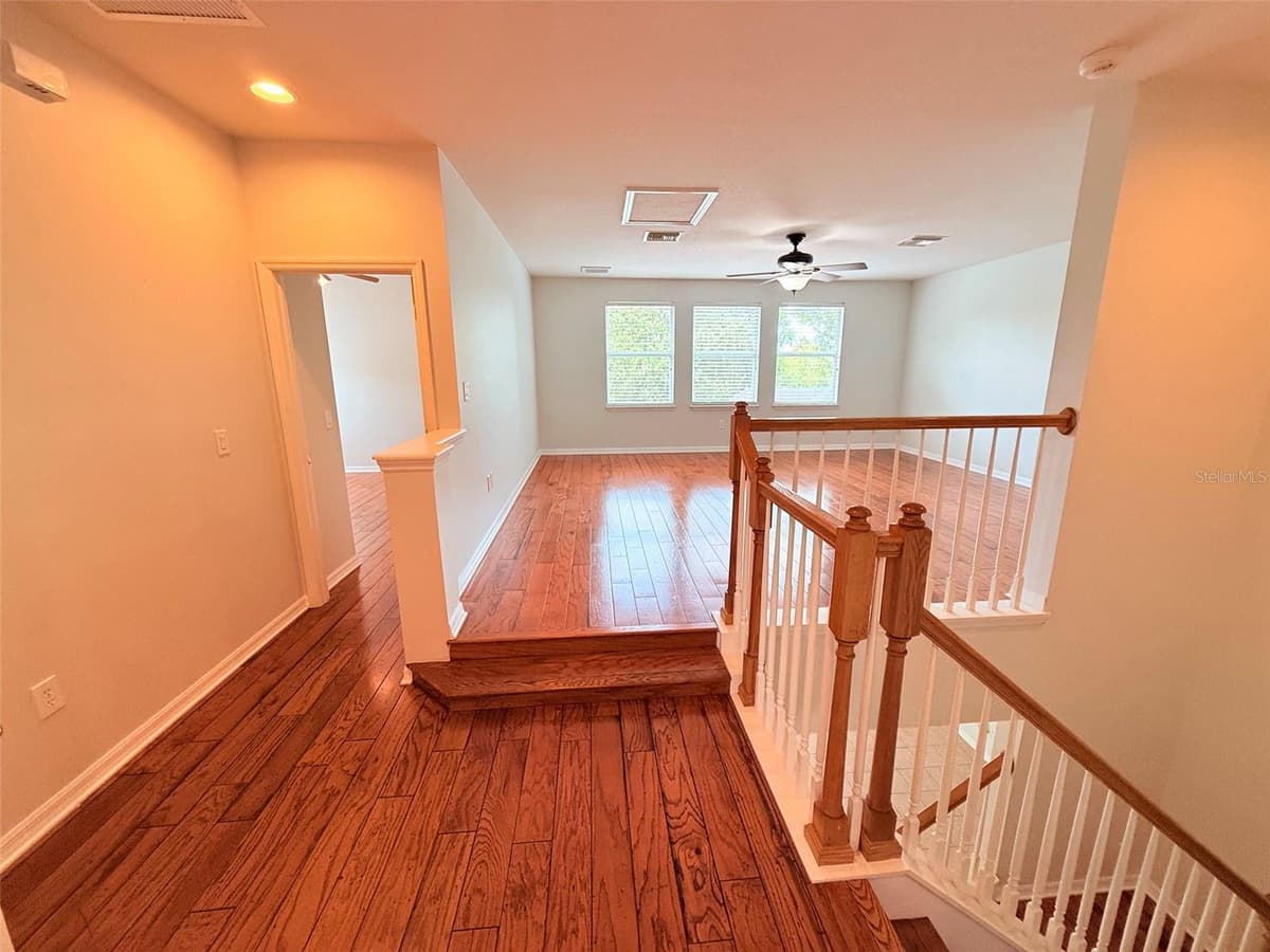 8523 NORTHTON GROVES BOULEVARD — photo 22 of 28