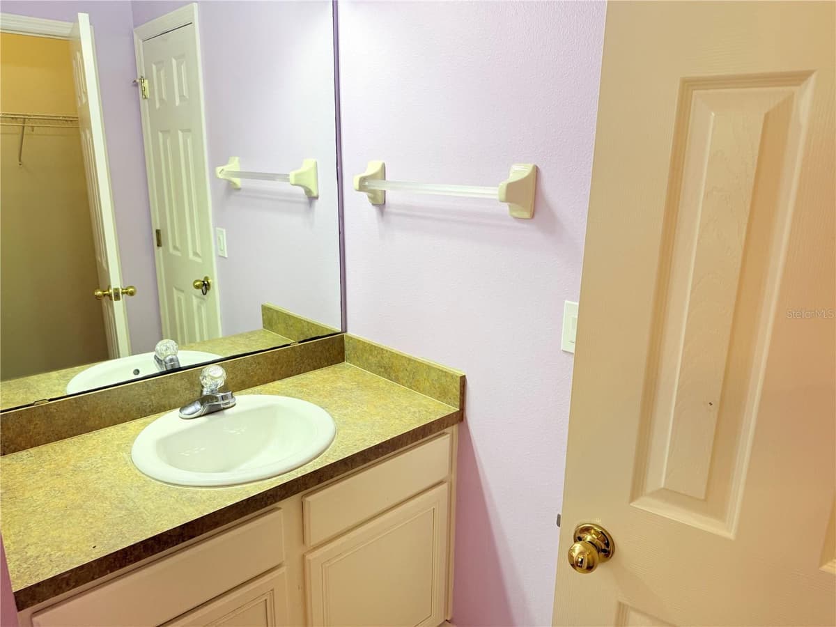 8523 NORTHTON GROVES BOULEVARD — photo 27 of 28