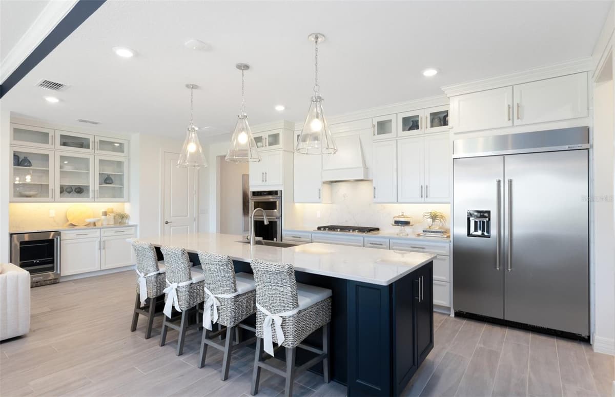 289 CRYSTAL WOOD DRIVE — photo 4 of 34