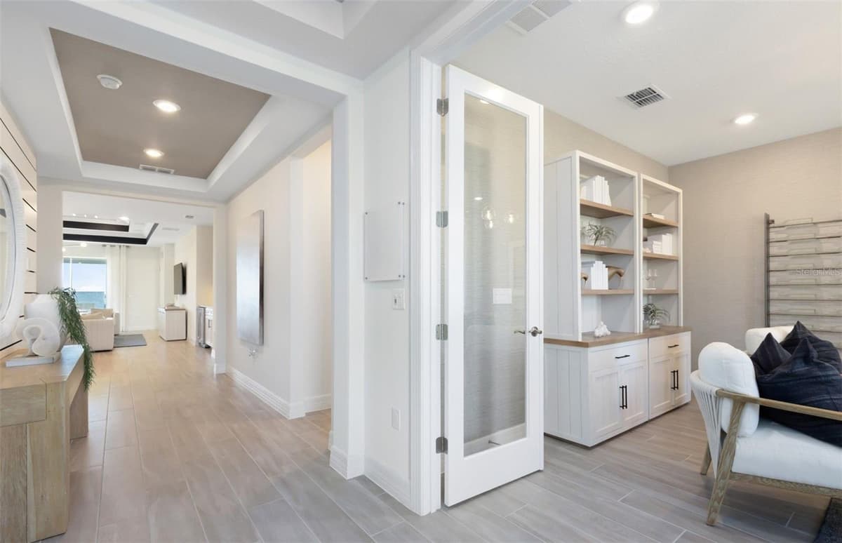 289 CRYSTAL WOOD DRIVE — photo 13 of 34