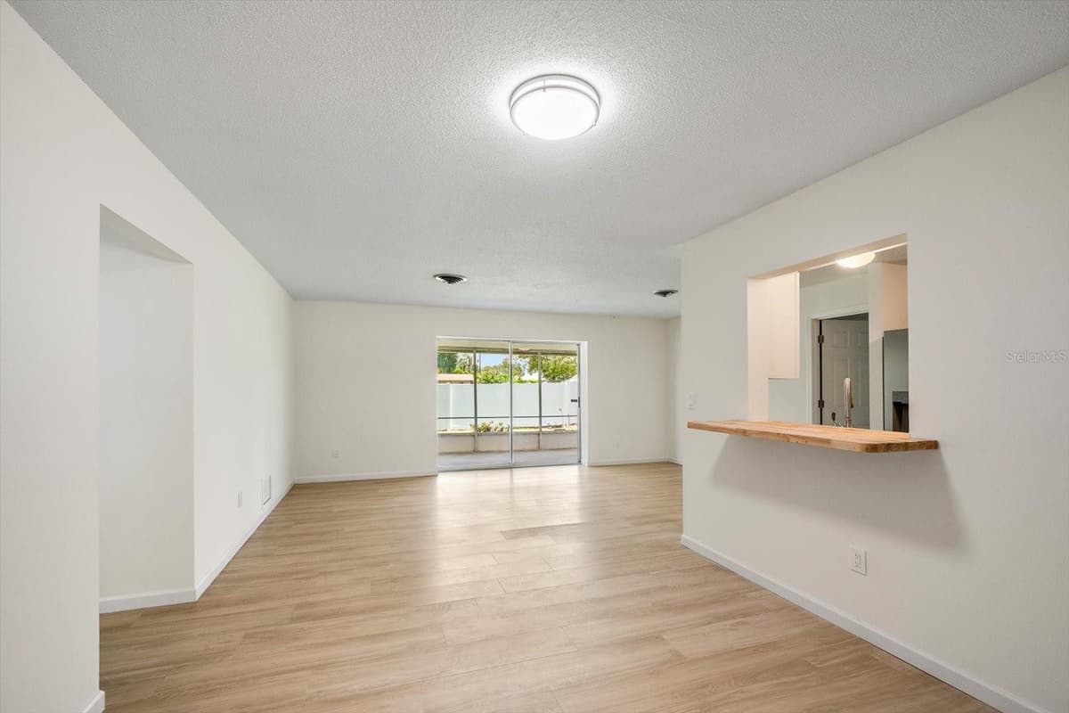 987 QUEEN ROAD — photo 14 of 36