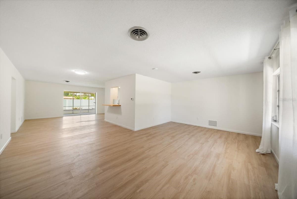 987 QUEEN ROAD — photo 15 of 36