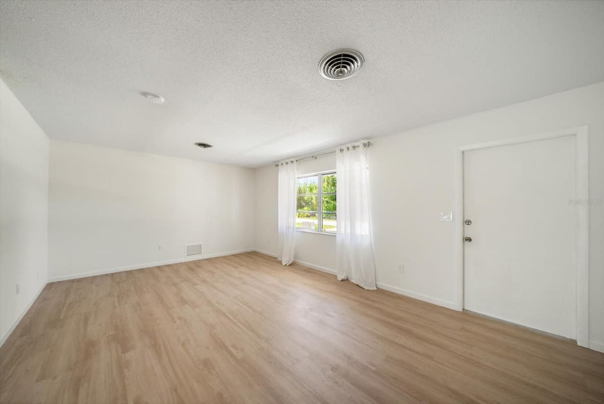 987 QUEEN ROAD — photo 27 of 36